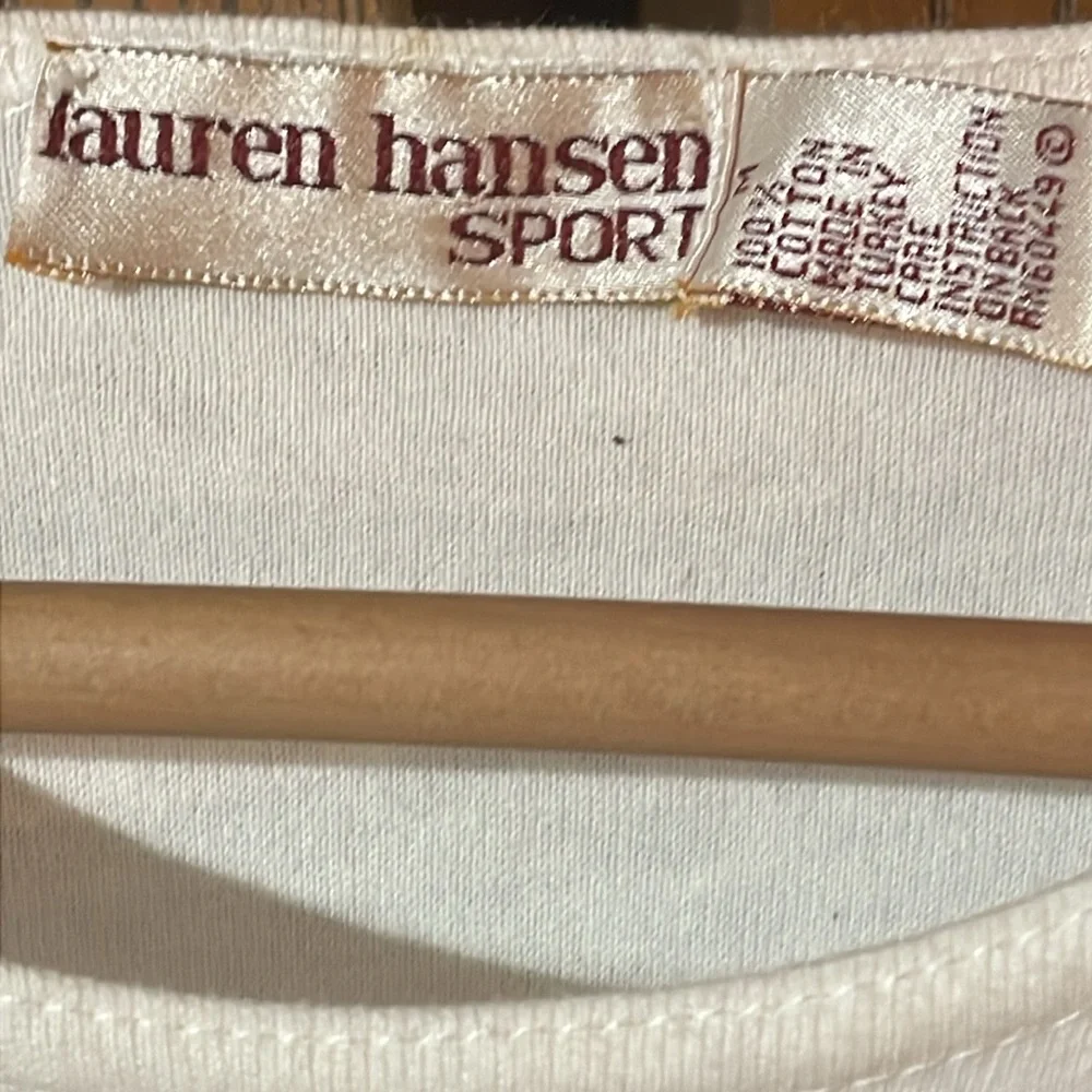 3️⃣ for 1️⃣5️⃣ Lauren Hansen Sport - embroidered lighthouse beach scene - Picture 3 of 4